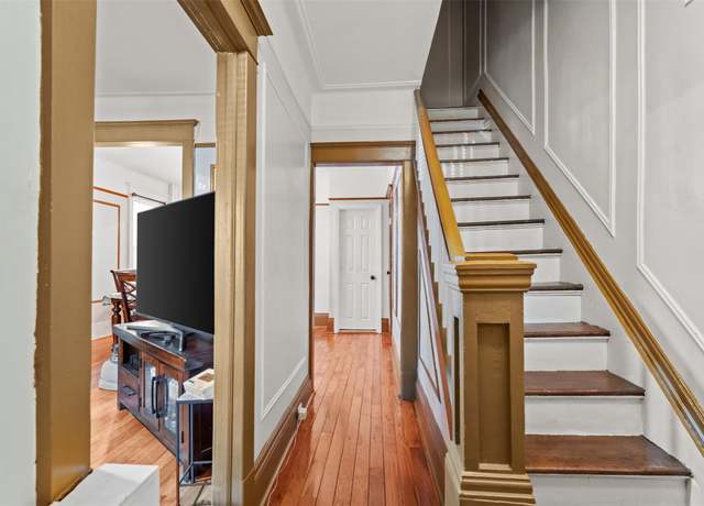 Property at 3943 Seton Ave, Bronx, NY 10466, 3 beds, 1.5 baths