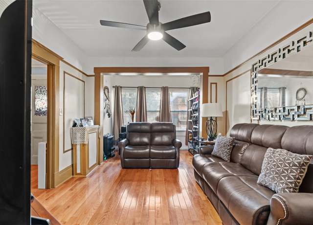 Property at 3943 Seton Ave, Bronx, NY 10466, 3 beds, 1.5 baths