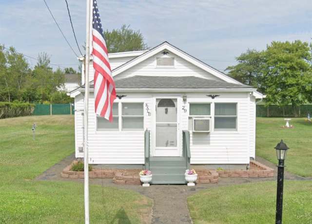 Property at 29 Magnolia Dr, Mastic Beach, NY 11951, 1 bed, 1 bath