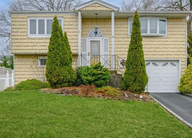 Property at 15 Crawford Ct, Huntington Station, NY 11746, 4 beds, 1.5 baths