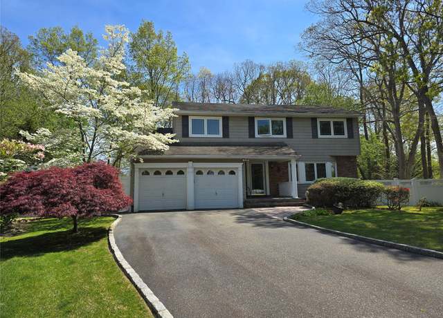 Property at 9 Nolan Ct, Hauppauge, NY 11788, 4 beds, 2.5 baths