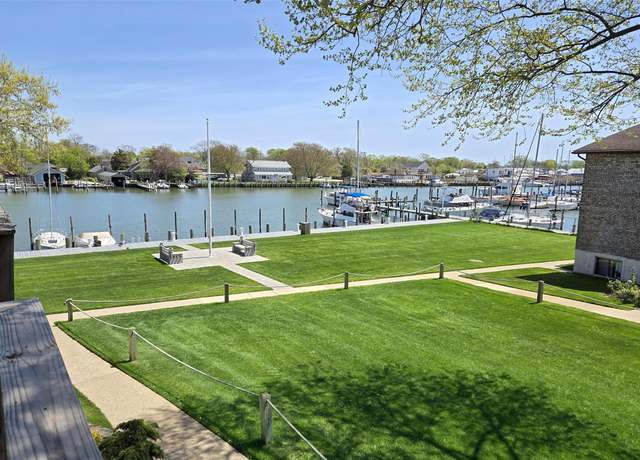 Property at 263 River Ave #52, Patchogue, NY 11772, 1 bed, 1 bath