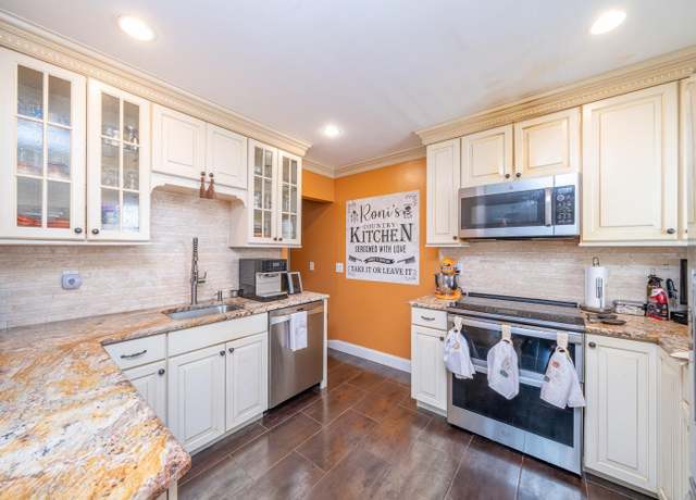 Property at 33 Ann St, Ossining, NY 10562, 5 beds, 3 baths