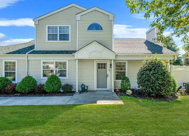 Property at 80 Fox Ct, Manorville, NY 11949, 3 beds, 2.5 baths