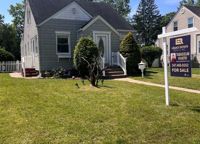 Property at 26 Sherman Rd, Farmingdale, NY 11735, 4 beds, 4 baths