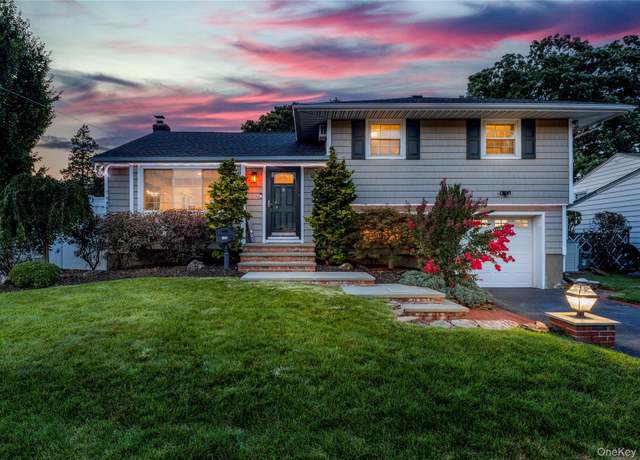 Property at 137 Willard Ave, Farmingdale, NY 11735, 3 beds, 1.5 baths
