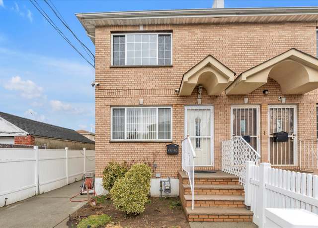 Property at 141-40 250th St, Rosedale, NY 11422, 3 beds, 3 baths