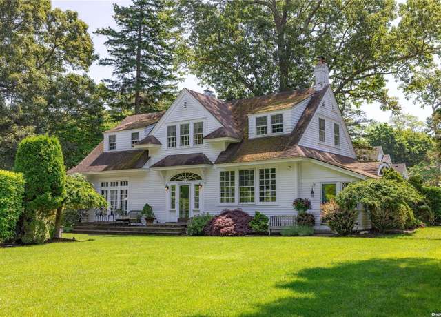 Property at 1 Lilac Dr, Stony Brook, NY 11790, 6 beds, 4 baths