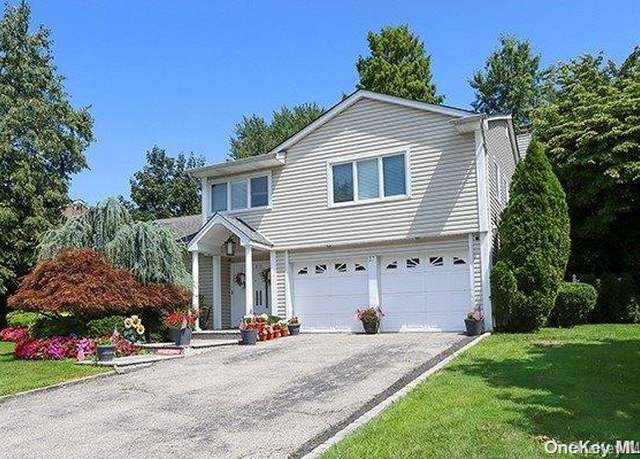 Property at 27 Brookfield Rd, Manhasset Hills, NY 11040, 4 beds, 2.5 baths