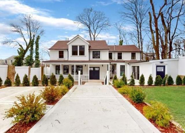 Property at 67 Brewster St, Staten Island, NY 10304, 4 beds, 2.5 baths