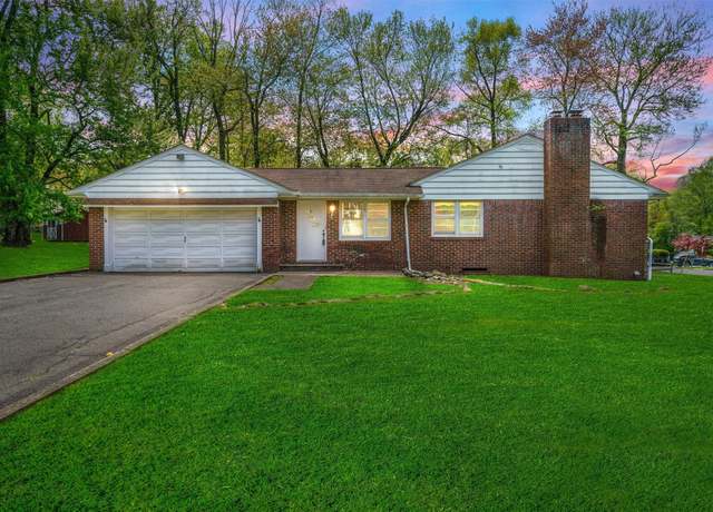 Property at 21 Sutin Pl, Spring Valley, NY 10977, 3 beds, 2.5 baths