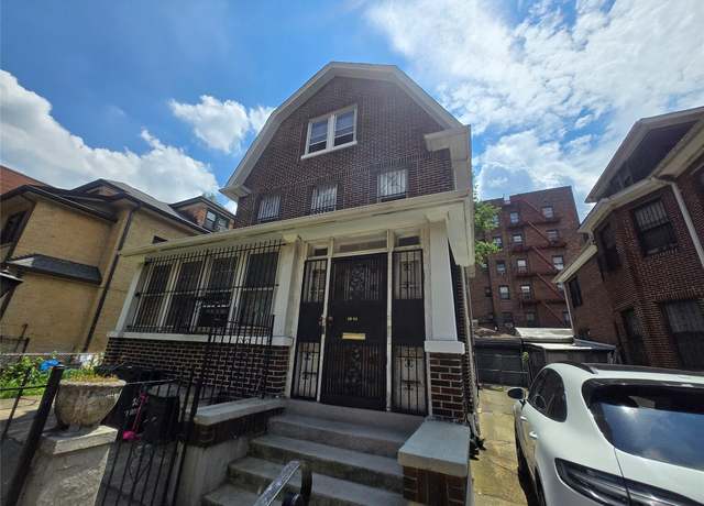 Property at 40-44 Hampton St, Elmhurst, NY 11373, 8 beds, 3 baths