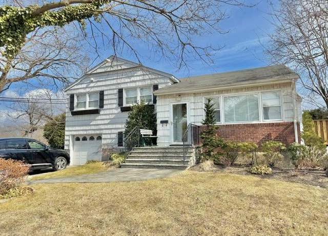 Property at 513 Dee Ct, East Meadow, NY 11554, 3 beds, 2 baths
