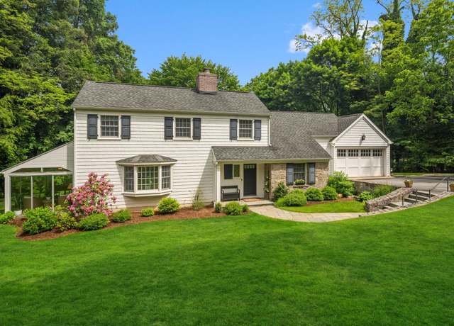 Property at 33 High Way, Chappaqua, NY 10514, 3 beds, 3.5 baths