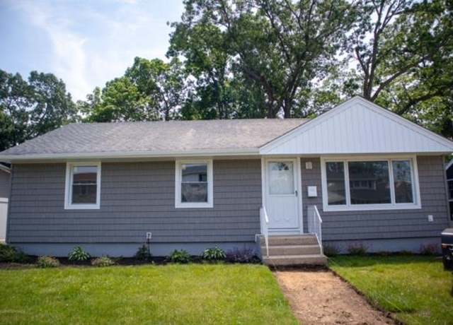 Property at 3970 Worthmor Dr, Seaford, NY 11783, 3 beds, 2 baths
