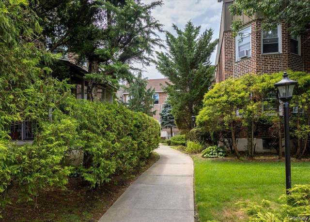 Property at 285 Cedarhurst Ave Unit I1, Cedarhurst, NY 11516, 2 beds, 2 baths