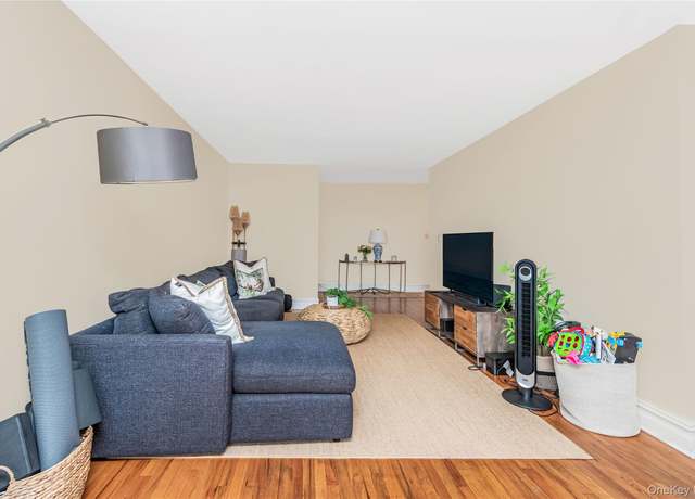 Property at 3201 Grand Concourse Unit 2E, Bronx, NY 10468, 1 bed, 1.5 baths