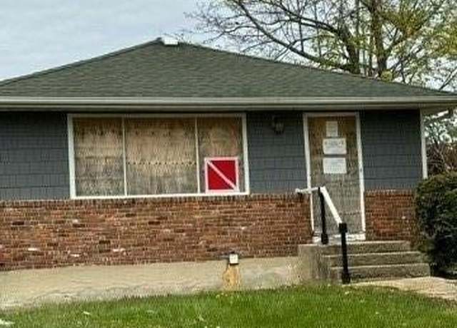 Property at 19 Bennett Ave, Roosevelt, NY 11575, 2 beds, 1 bath
