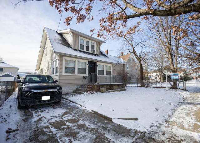 Property at 495 Henry St, Oceanside, NY 11572, 3 beds, 1.5 baths