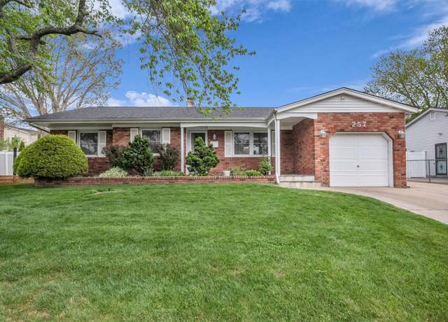 Property at 257 New Hampshire Ave, Bay Shore, NY 11706, 3 beds, 3 baths