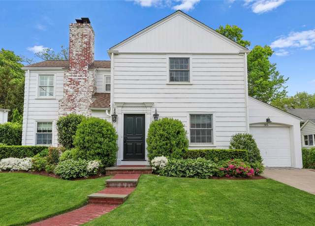 Property at 35 Brooke Ave, Bronxville, NY 10708, 3 beds, 2.5 baths