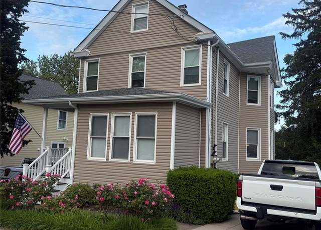 Property at 75 Anstice St, Oyster Bay, NY 11771, 3 beds, 2 baths