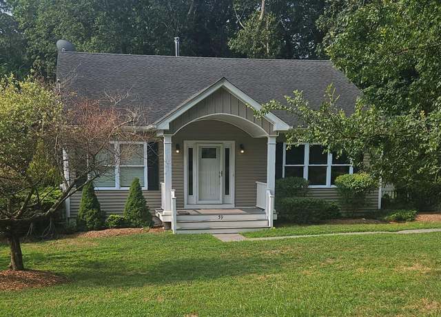 Property at 39 Hill St E, Wading River, NY 11792, 3 beds, 1 bath
