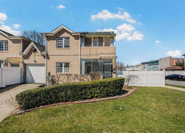 Property at 21417 69th Ave, Oakland Gardens, NY 11364, 3 beds, 3.5 baths