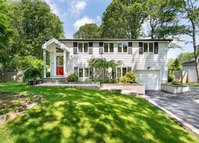 Property at 22 Woodchuck Ln, East Setauket, NY 11733, 3 beds, 1.5 baths