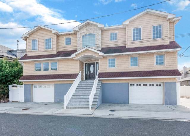 Property at 3570 Plover Pl, Seaford, NY 11783, 5 beds, 5.5 baths