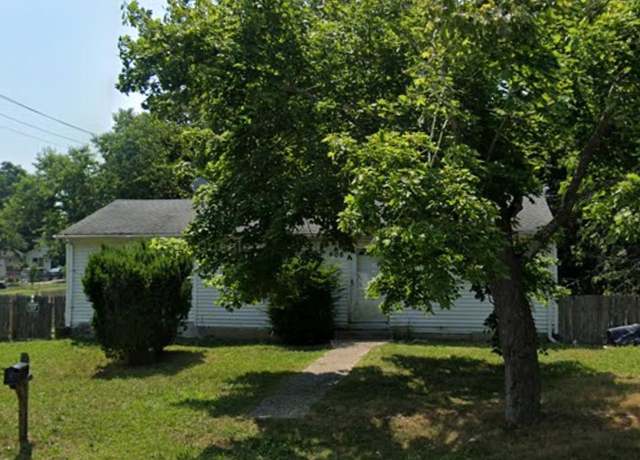 Property at 609 Meade Ave, Bellport, NY 11713, 4 beds, 1 bath