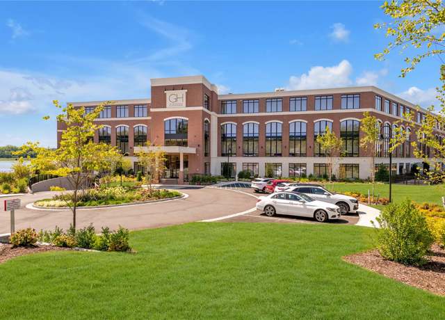 Property at 10 Shore Rd Unit 107, Glenwood Landing, NY 11547, 2 beds, 2.5 baths
