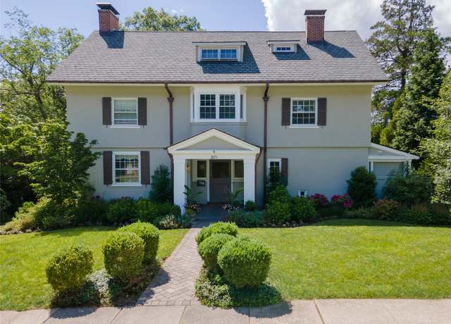 Property at 221 Corlies Ave, Pelham, NY 10803, 6 beds, 3.5 baths