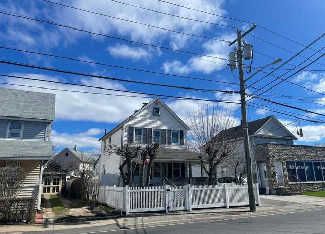 Property at 78 New Hyde Park Rd, Franklin Square, NY 11010, 4 beds, 2 baths