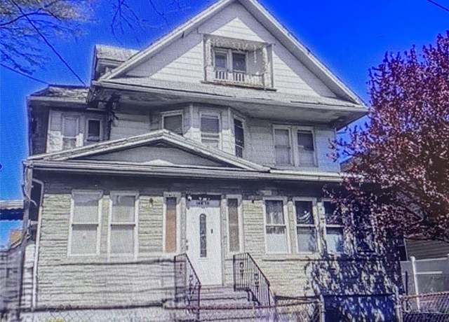 Property at 144-15 Lakewood Ave, Jamaica, NY 11435, 7 beds, 3 baths