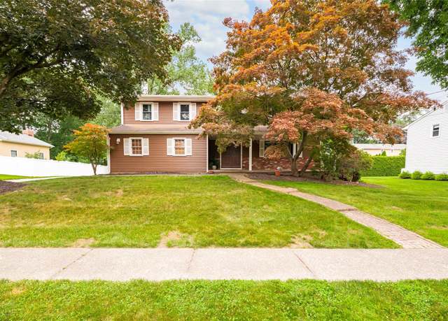 Property at 183 Liberty Rd, Tappan, NY 10983, 4 beds, 2.5 baths