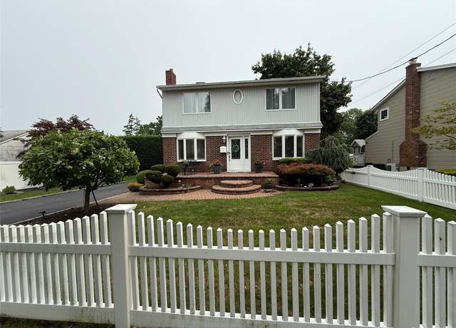 Property at 725 Clemons St, North Bellmore, NY 11710, 3 beds, 2 baths