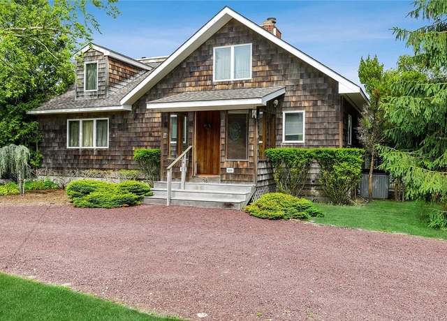 Property at 18 Brushy Neck Ln, Westhampton, NY 11977, 3 beds, 2 baths