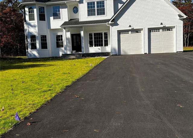 Property at 81 Jerusalem Hollow Rd, Manorville, NY 11949, 4 beds, 2.5 baths