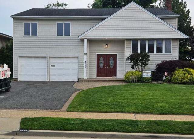Property at 3116 Monterey Dr, Merrick, NY 11566, 4 beds, 2.5 baths