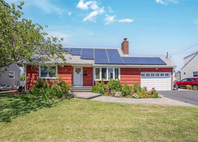Property at 37 New Point Pl, Amityville, NY 11701, 4 beds, 2 baths