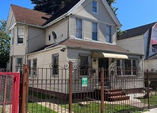 Property at 94-21 134th St, Richmond Hill S., NY 11419, 7 beds, 4 baths