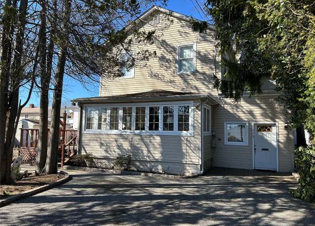 Property at 113 Claremont Ave, West Babylon, NY 11704, 4 beds, 2 baths