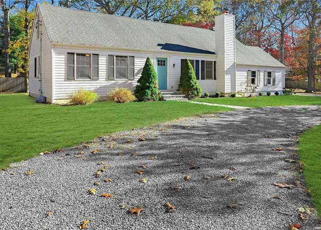 Property at 345 Private Rd. 21, Southold, NY 11971, 4 beds, 2.5 baths