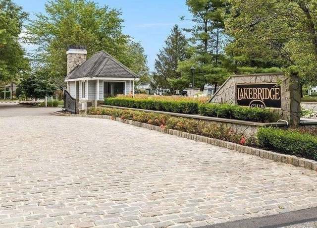 Property at 70 Lakebridge Dr S #70, Kings Park, NY 11754, 2 beds, 2 baths