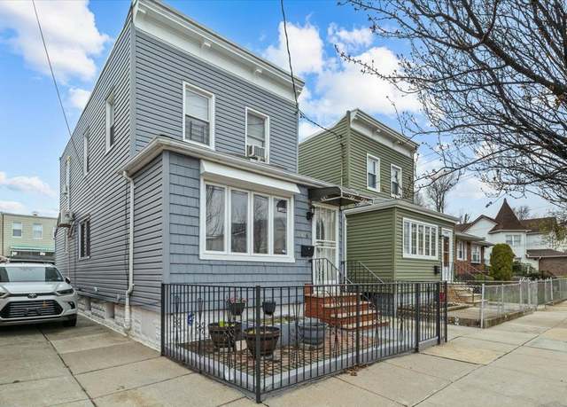 Property at 1476 E 95th St, Brooklyn, NY 11236, 3 beds, 2.5 baths