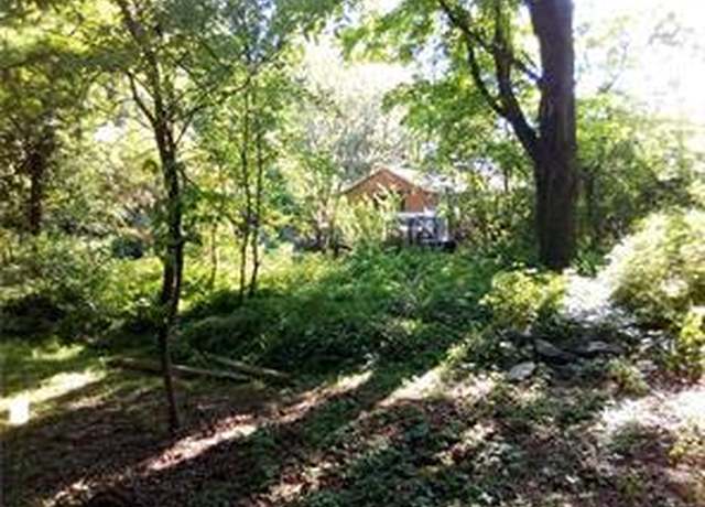 Property at 71 Honeywell Ln, Hyde Park, NY 12538, 3 beds, 1 bath