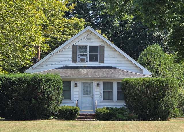 Property at 653 Main Rd, Aquebogue, NY 11931, 3 beds, 2.5 baths