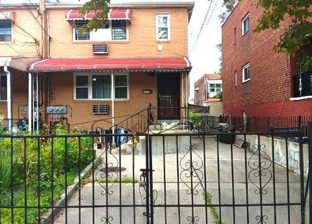 Property at 1023 E 224th St, Bronx, NY 10466, 8 beds, 3 baths