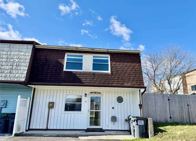 Property at 36 Old Anvil Ln, Middletown, NY 10940, 3 beds, 1.5 baths